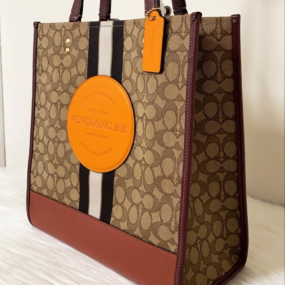 NWT💃Coach Dempsey Tote In Signature Jacquard - Picture 2 of 13